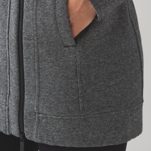 LULULEMON Back To It Wrap - size 6 - Picture 4 of 16